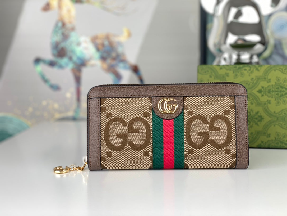 GUCCI【グッチ】大人気のロングファスナー財布、実用性も抜群！