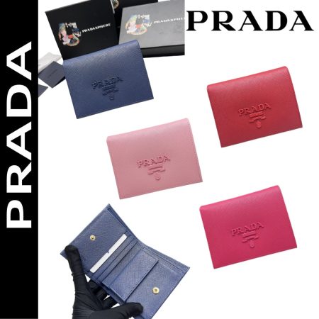 PRADA【プラダ】サフィアーノ素材使用 新作レディースミニ財布 在庫わずか