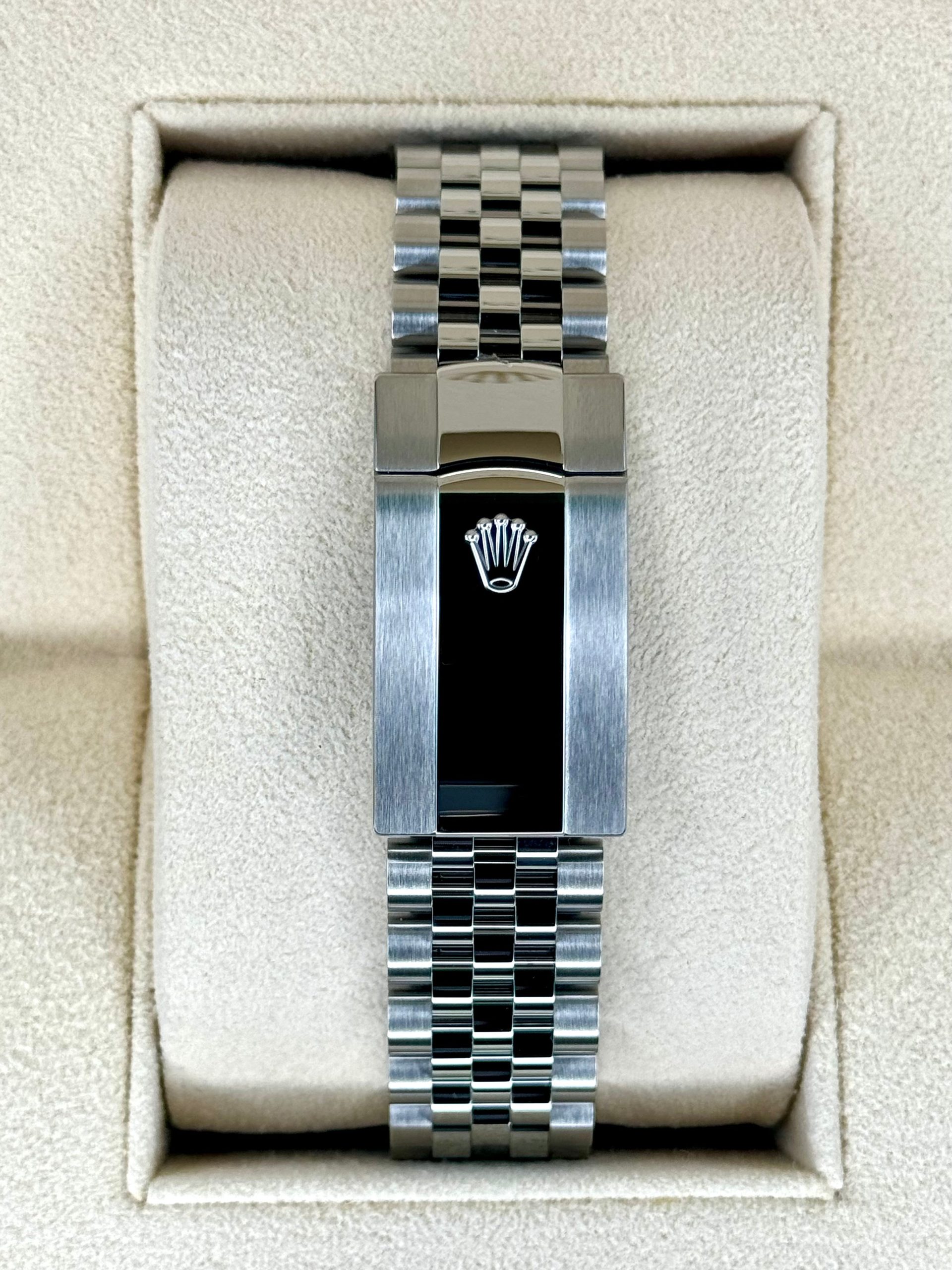 NEW 2024ロレックスデイトジャスト41ミリメートル126334ステンレススチールジュビリーグリーンダイヤルRolex