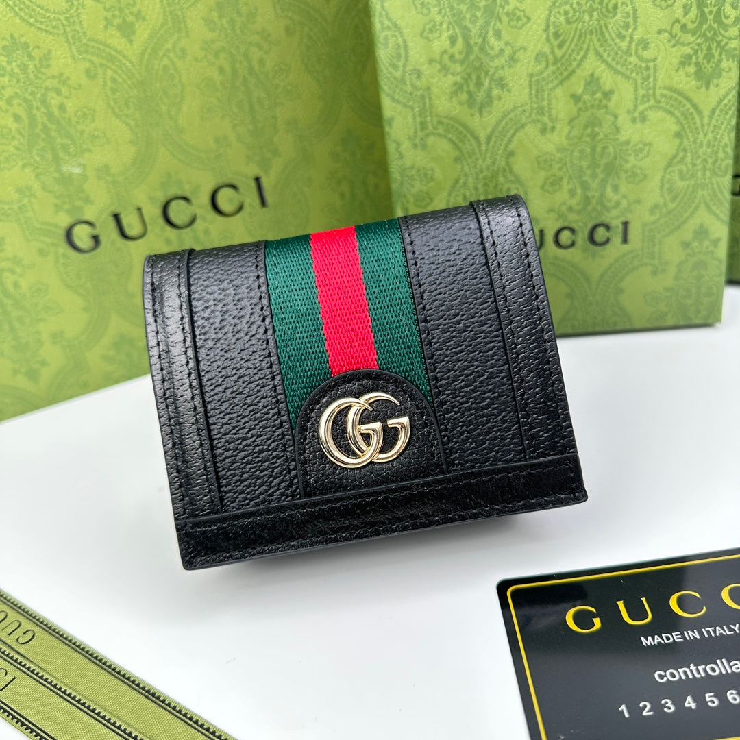 GUCCI【グッチ】 個性的なデザイン 短財布 春夏限定コレクション