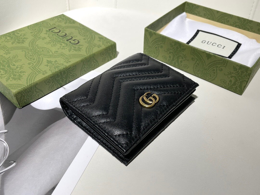 GUCCI【グッチ】大人気 2色 折りたたみ財布 実用性抜群の一品！