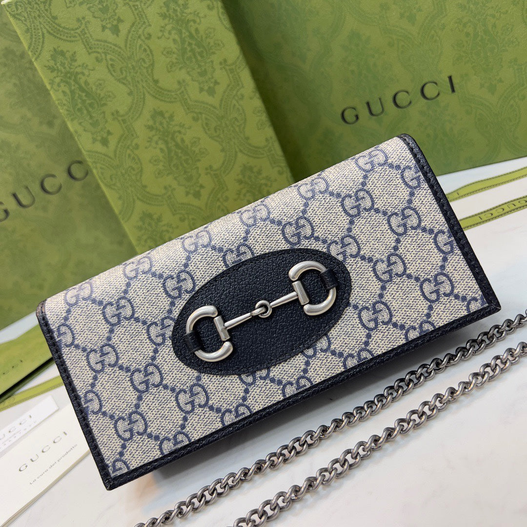 GUCCI【グッチ】 春夏新作！軽くて丈夫なスリムウォレット