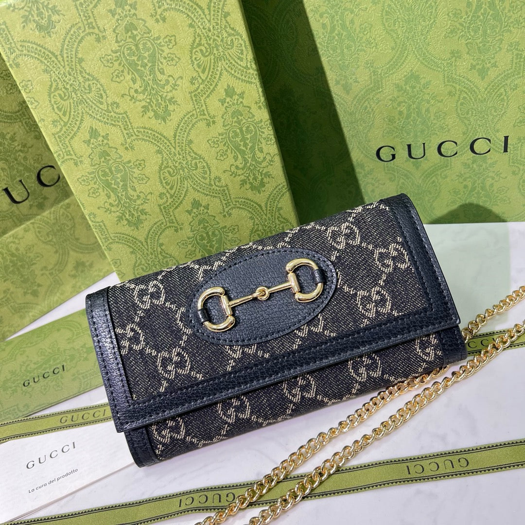 GUCCI【グッチ】 超スリム＆高級感溢れる！人気のミニ財布