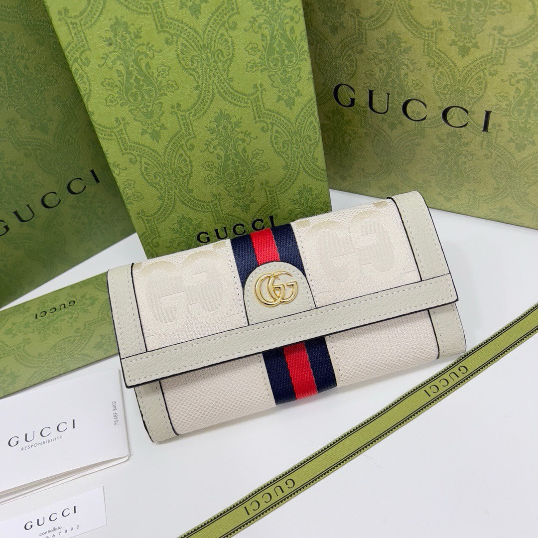 GUCCI【グッチ】 超薄×高級レザー！大人の魅力溢れる洗練デザイン