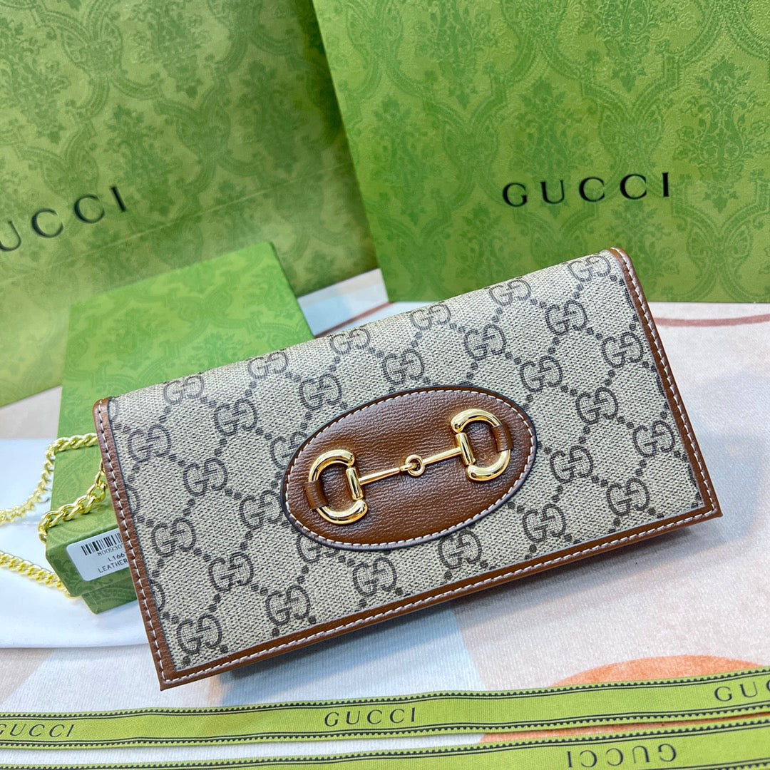 GUCCI【グッチ】 限定カラー登場！超薄デザインの高級レザー財布