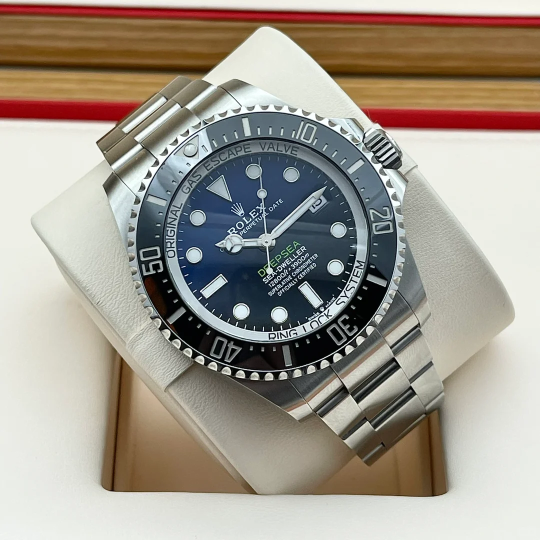 ROLEXロレックスの機械式時計 シードゥエラー ディープシー Dブルー  44MM時計